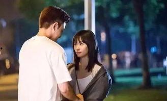 男子让嫂子吃瓜,男子让嫂子共享夏日清凉瓜果时刻